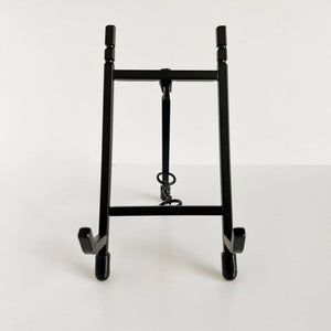 black easel card stand